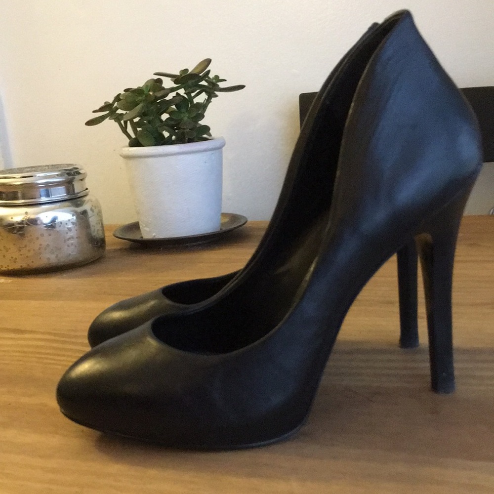 Black BCBGeneration Bristol Leather Heels size 7